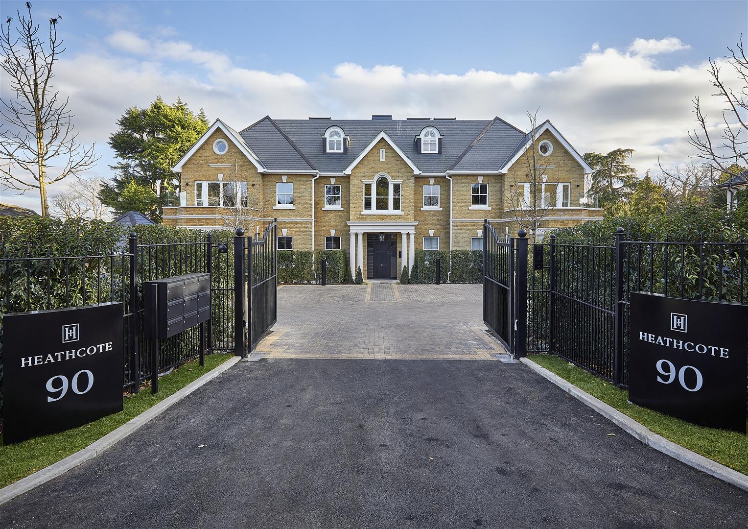 Heathcote House, Hadley Wood Lanes Exclusive Homes